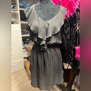 🔥3 for $25🔥 Cute little black dress with v neckline SZ S